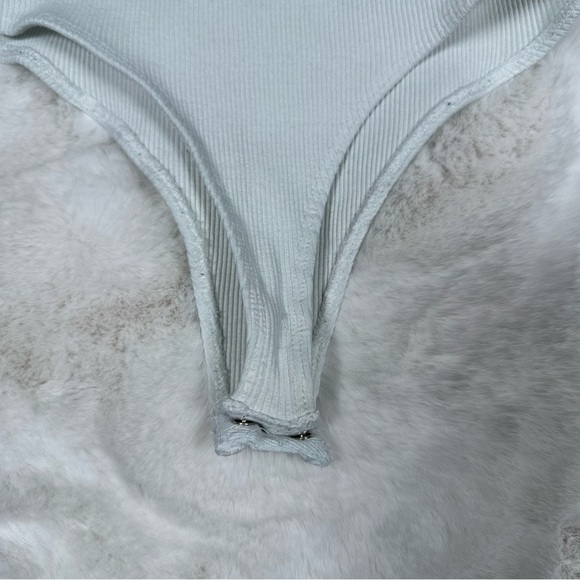 Fashion Nova White Ribbed Ruched Bodysuit - Picture 5 of 9